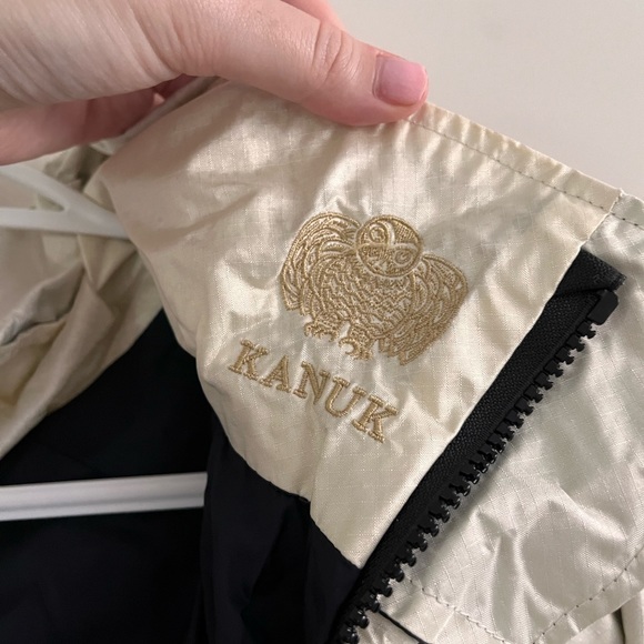 Kanuk white jacket - Picture 4 of 4